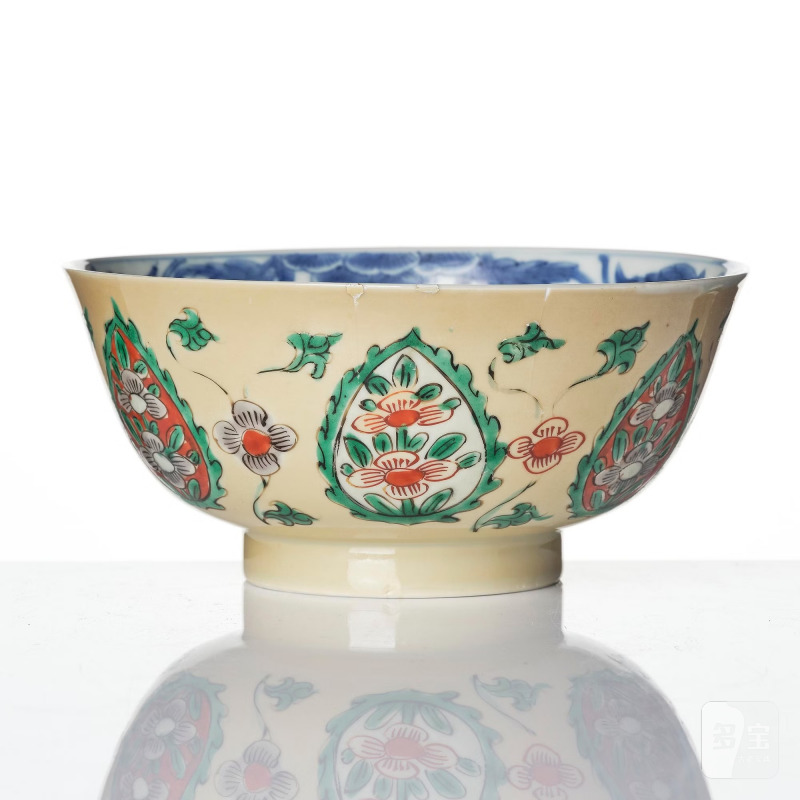 A famille verte bowl and a dish, - 图7